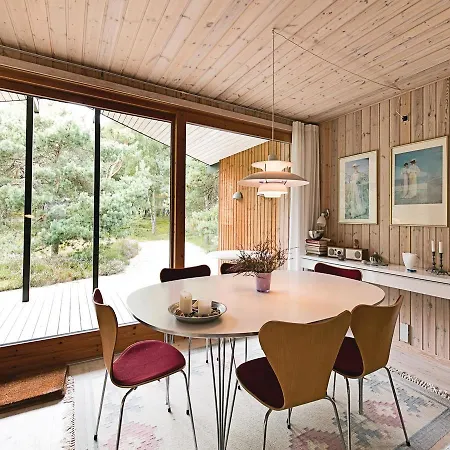 بيت للعطل Three-bedroom Holiday In Neksø